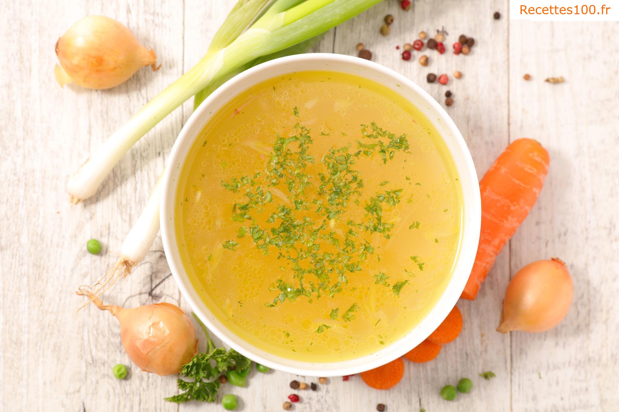 Bouillon de légumes avec œuf