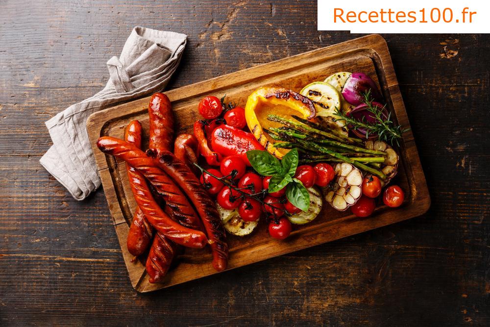 Épaule de porc avec légumes et saucisse
