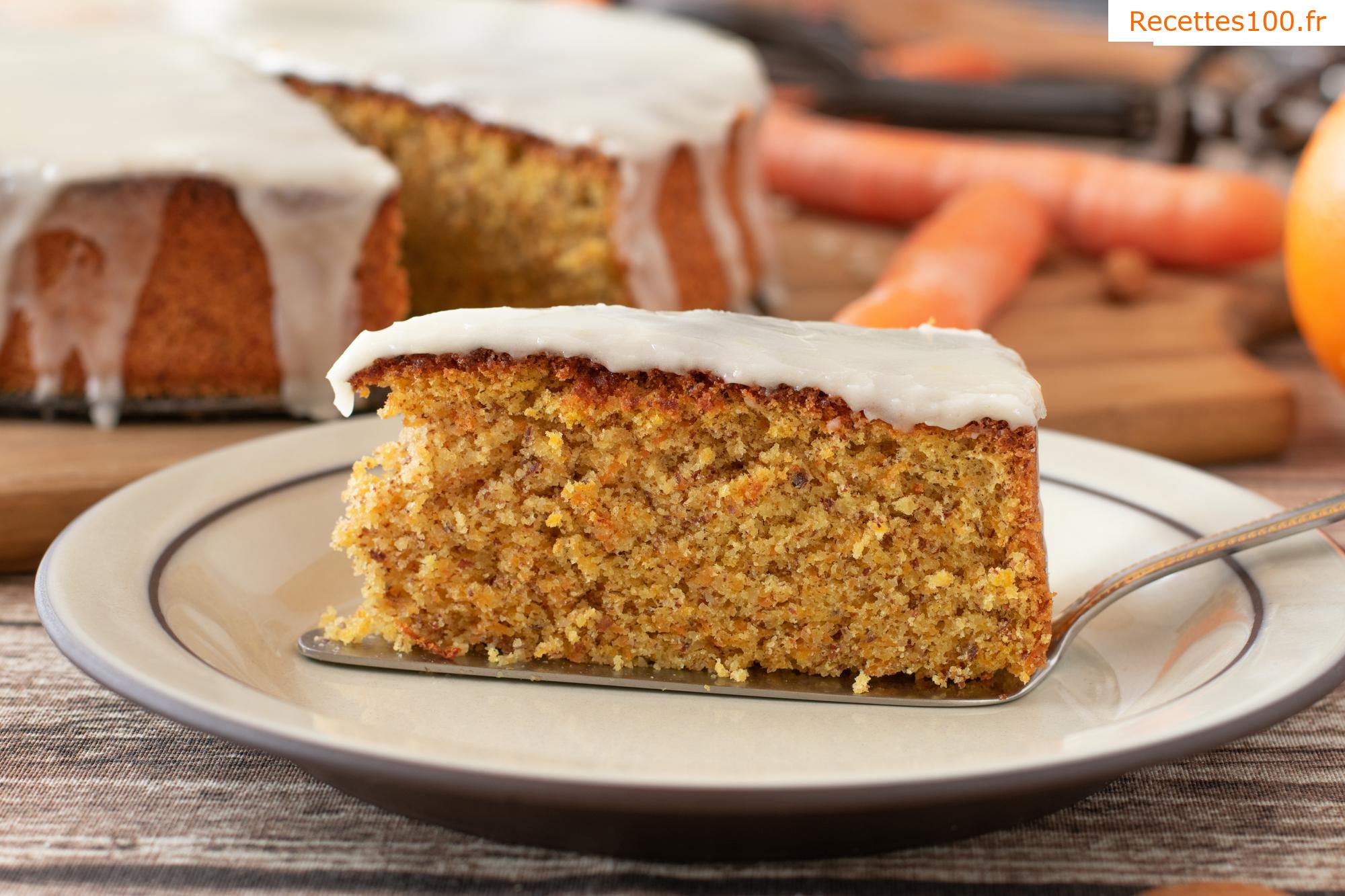 Gâteau aux carottes avec glaçage à l'orange