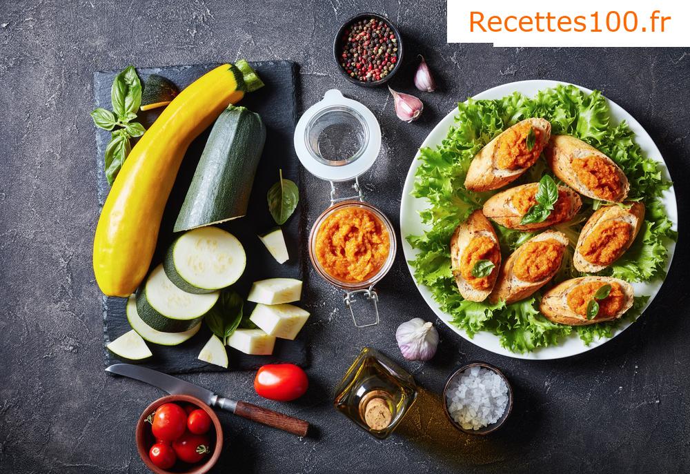 Pâté de courgettes épicé sur des toasts