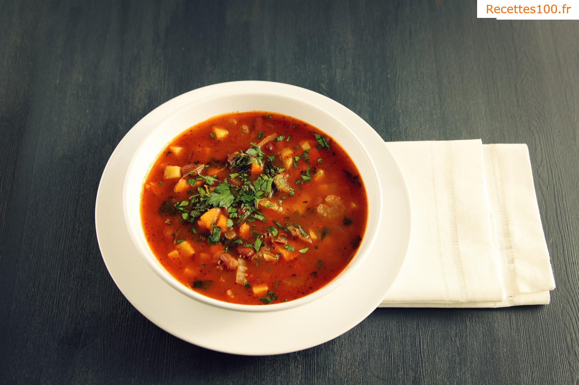 Soupe aux tomates et aux haricots