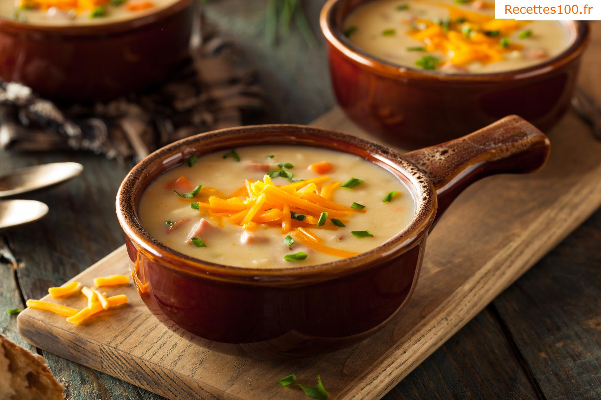 Soupe de légumes à la crème et aux fromages