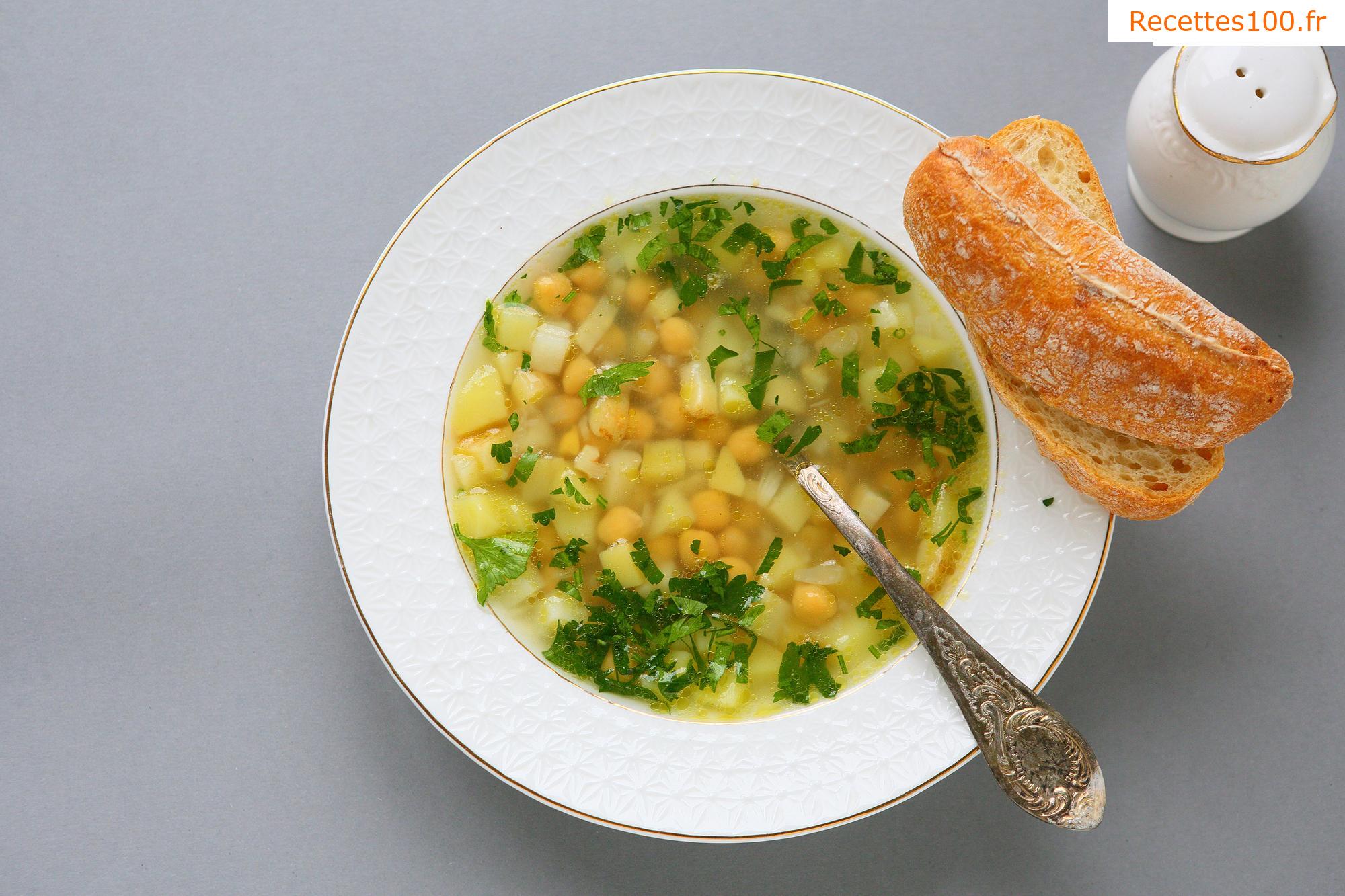 Soupe de légumes aux pois chiches