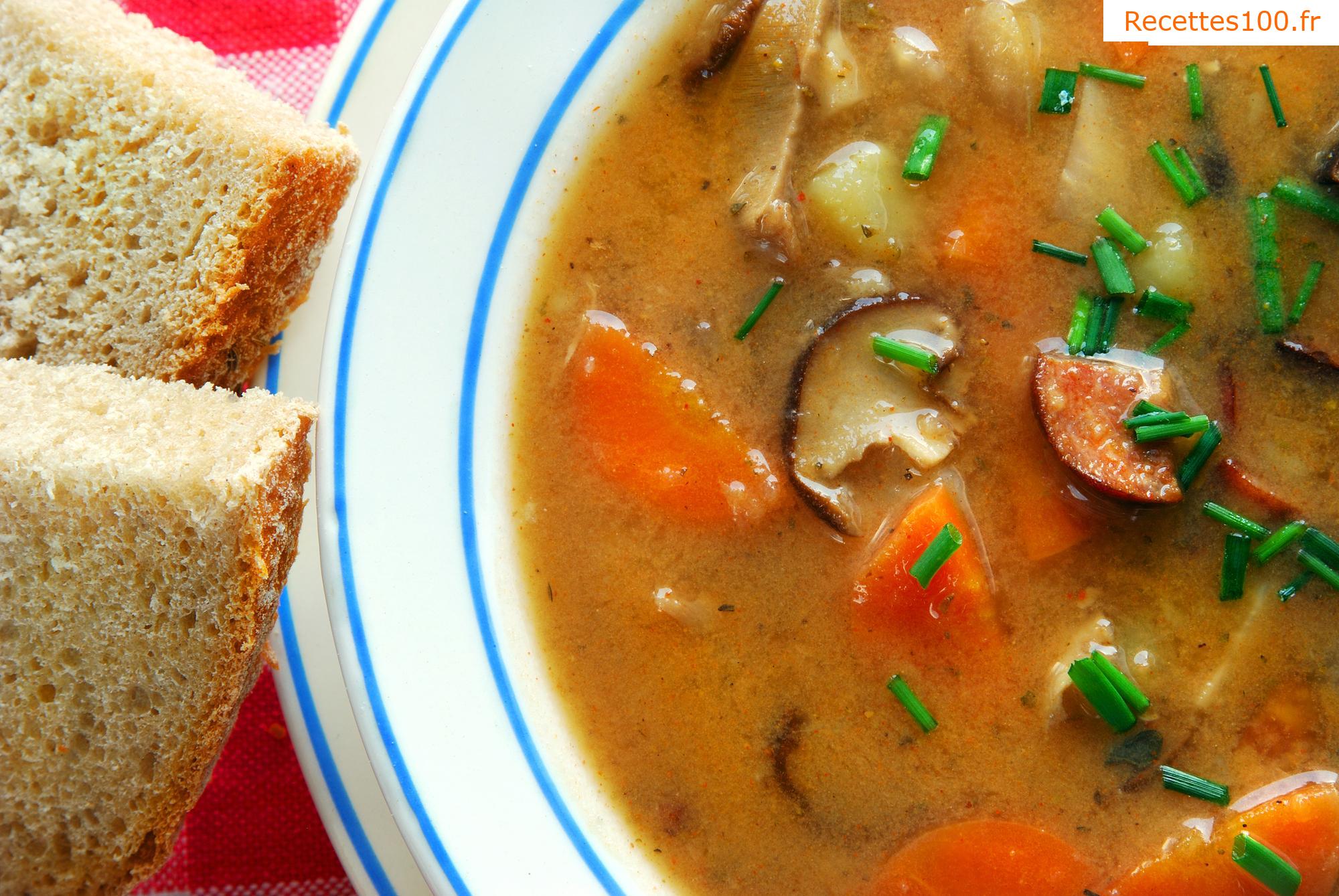 Soupe de pommes de terre aux champignons