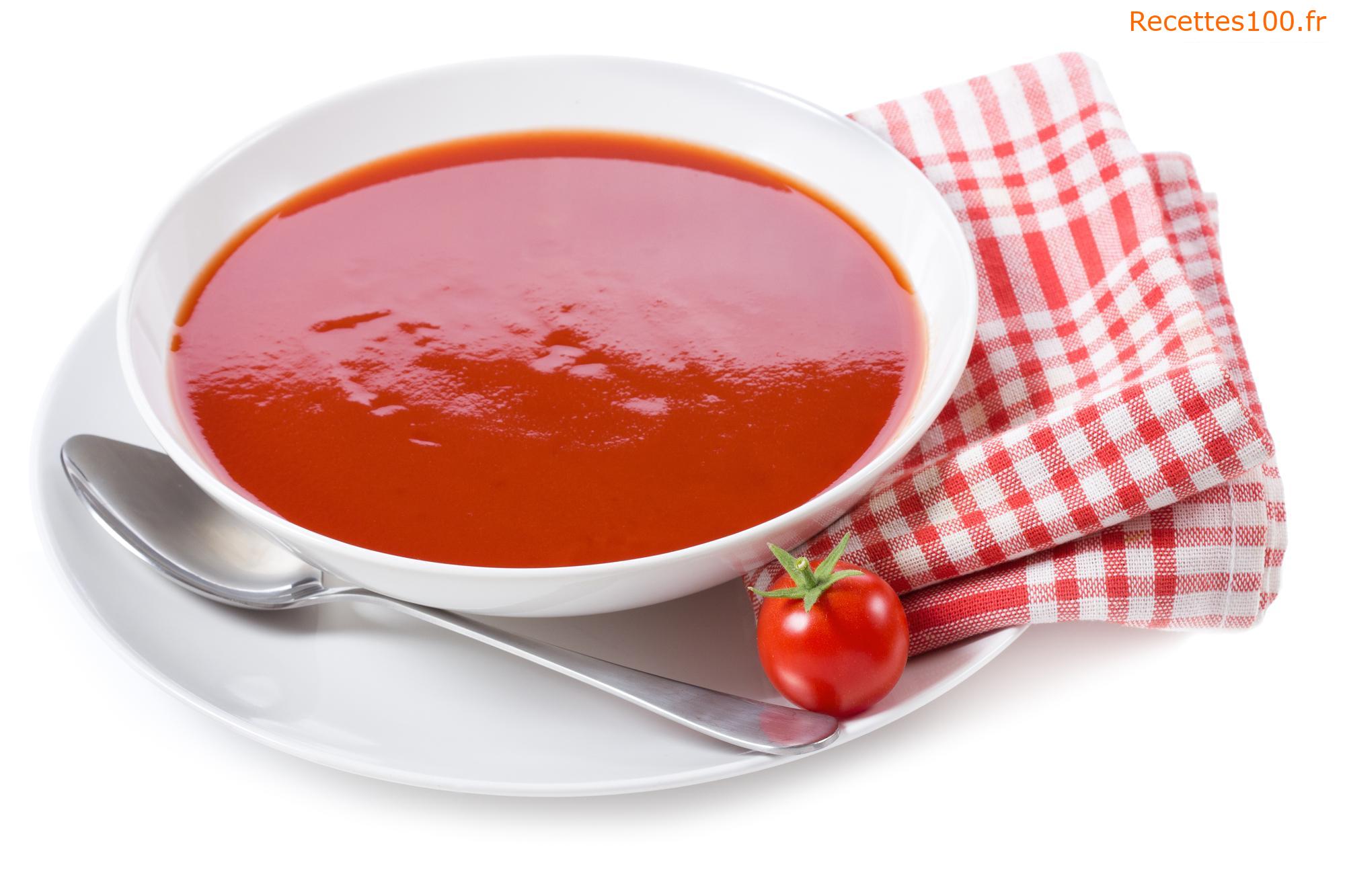 Soupe de tomates avec des gnocchis