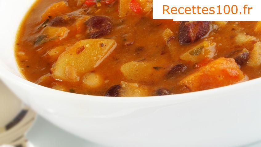 Soupe goulasch à la viande hachée