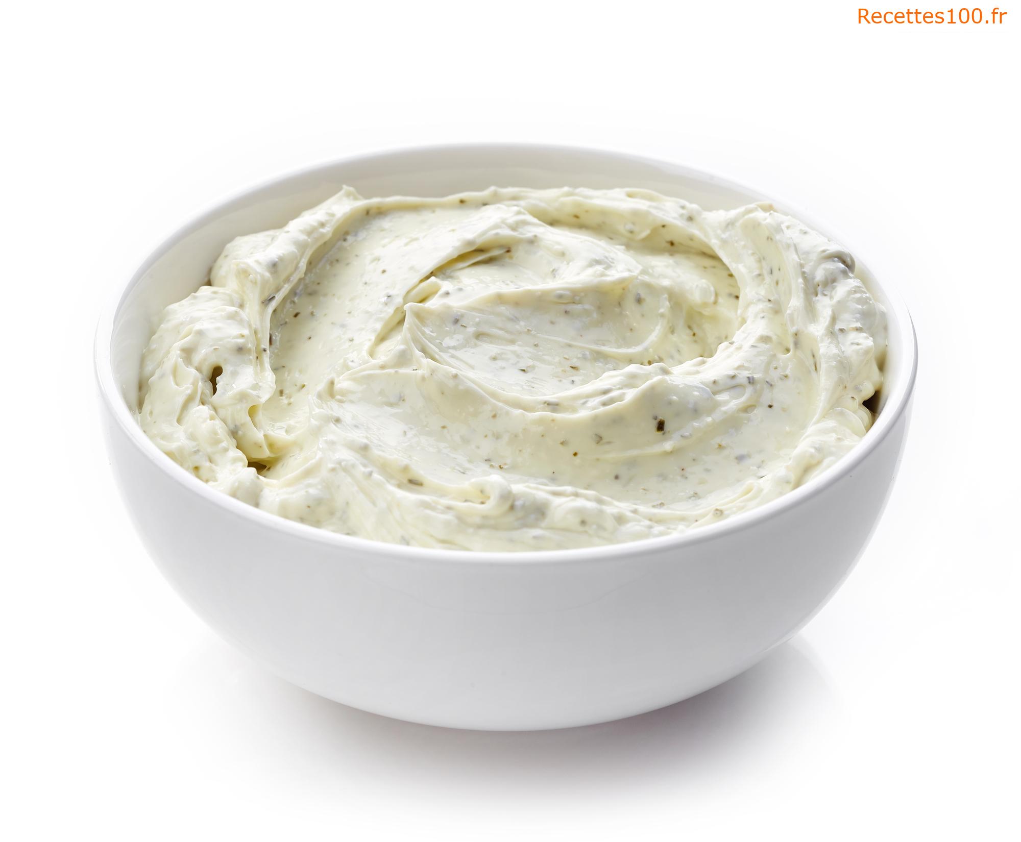 Tartinade au fromage blanc avec du gorgonzola et des oignons